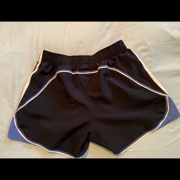 Women’s Adidas Shorts - Picture 5 of 5